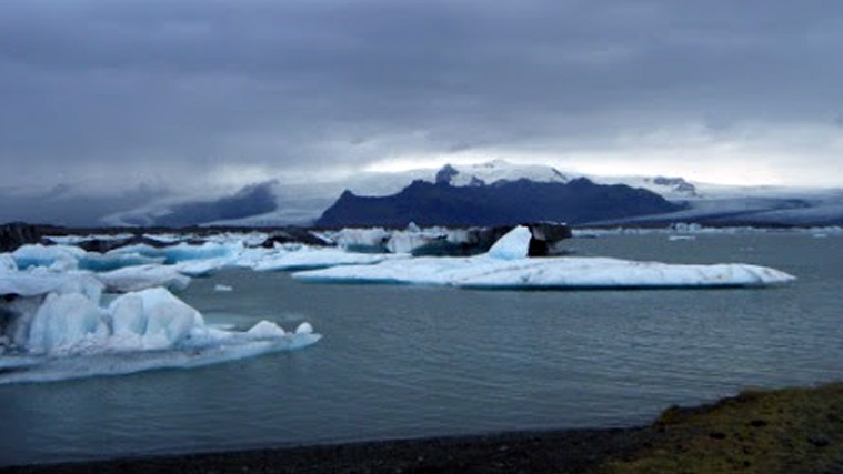 Islanda Iced Water